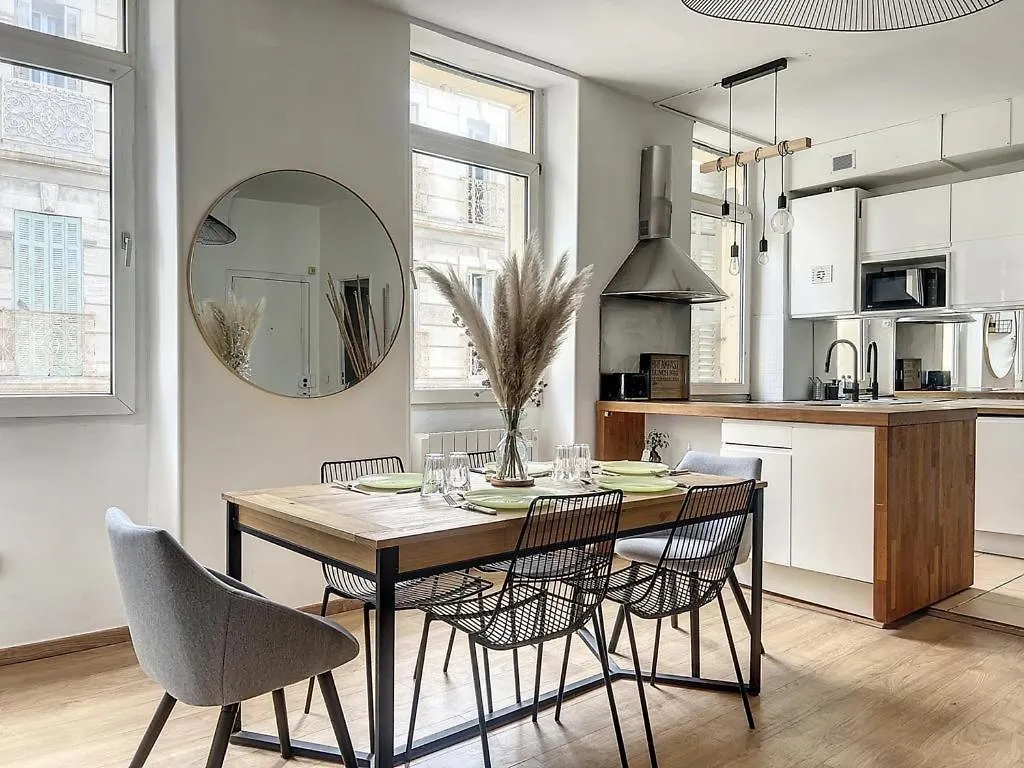 Apartment Appartement Familial - Central & Spacieux - Les Freres De La Loc' Marseille France